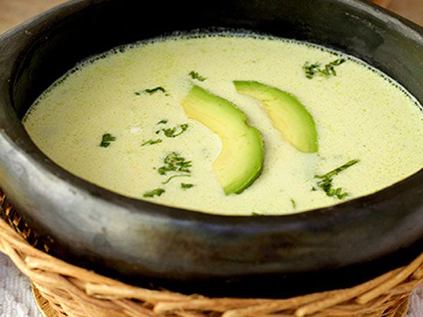 Sopa aguacate zuppa di avocado estiva