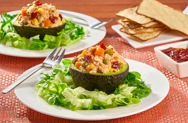 Avocado ripieno di pollo