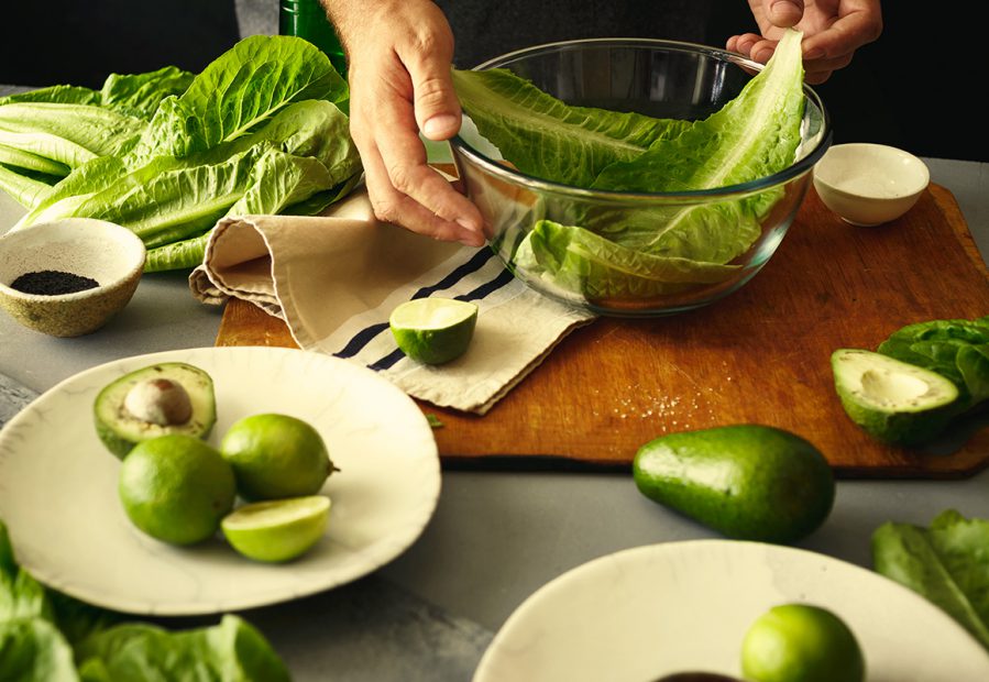 Insalata con avocado: ricette light da provare in estate
