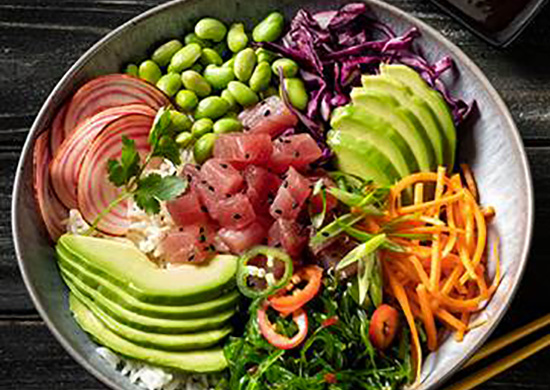 Poke bowl con Tuna cubes