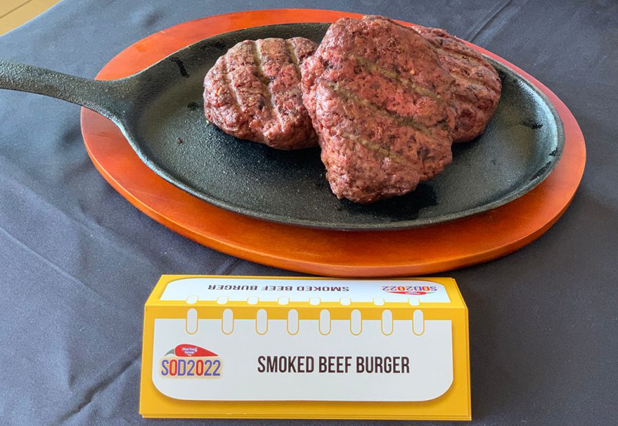 Smoked beef burger - Summer Open Day 2022